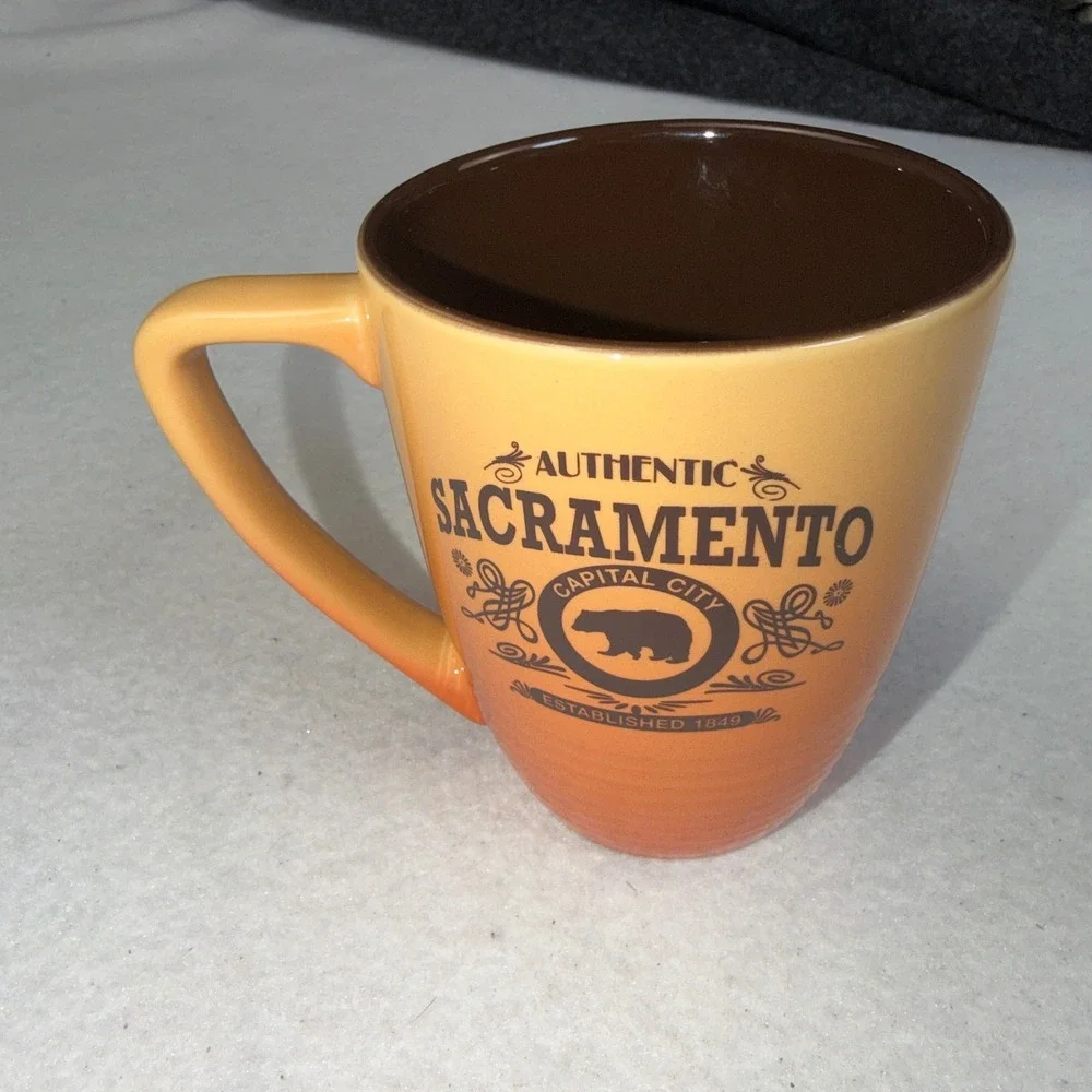 Sacramento California Souvenir Mug Orange Brown Bear Capital City Coffee Cup‎